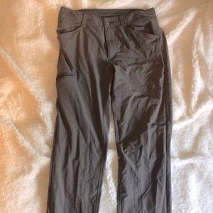 Patagonia Quandry Pants size 32 Short Forge Grey